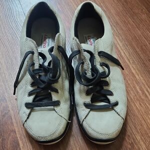 Cream and Black Minimalist Sneakers